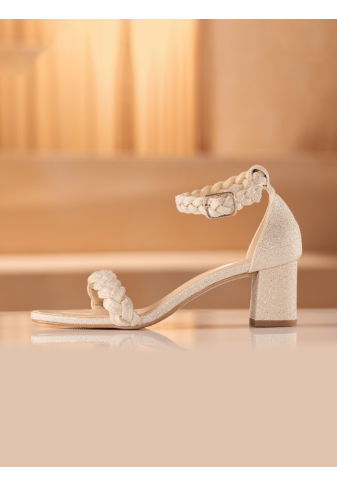 Avalia Lola Zapatos de Novia ()